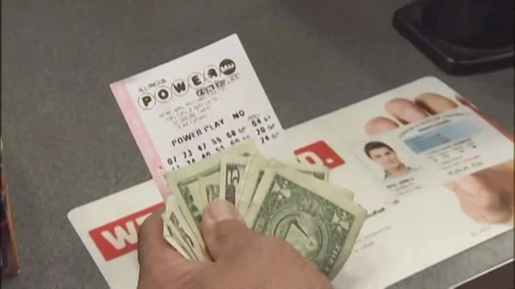 Powerball, Mega Millions jackpots both top $350 million
