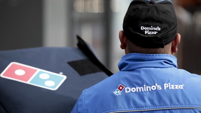 Domino S Stock Sinks On Disappointing Sales Fanning Expansion Doubts