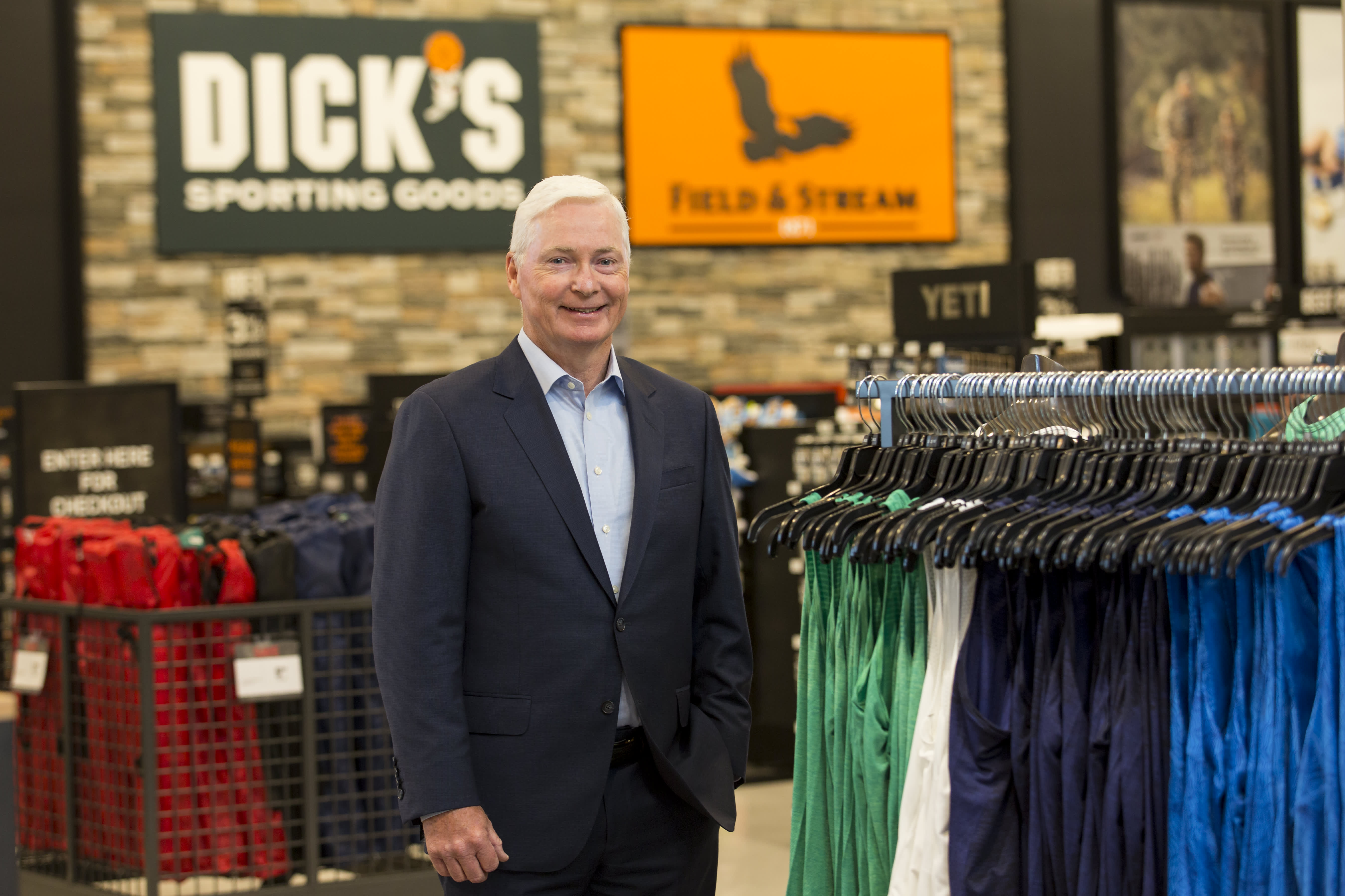 Dicks Sporting Goods Says Retail Is In Panic Mode As -7320
