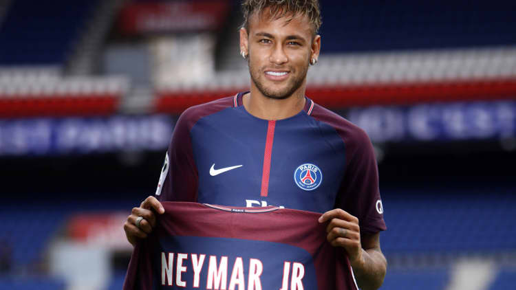 Neymar’s $263 million transfer fee sets a world record