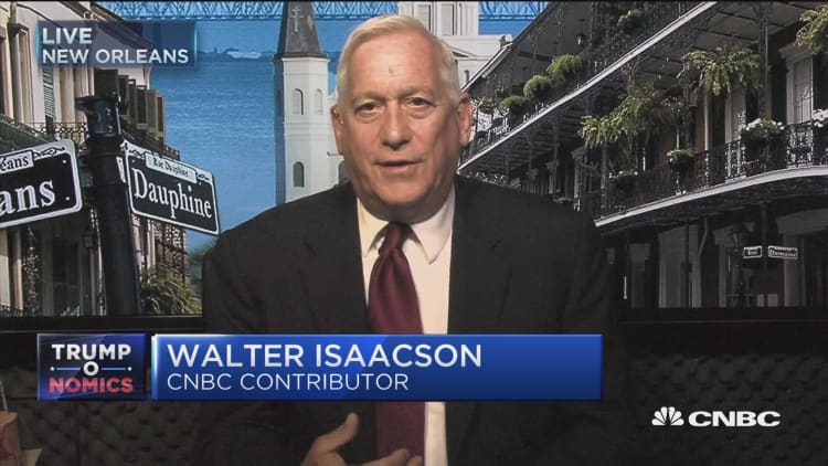 Walter Isaacson: Trump is 'unhinged' to focus on Confederate statues over actual agenda