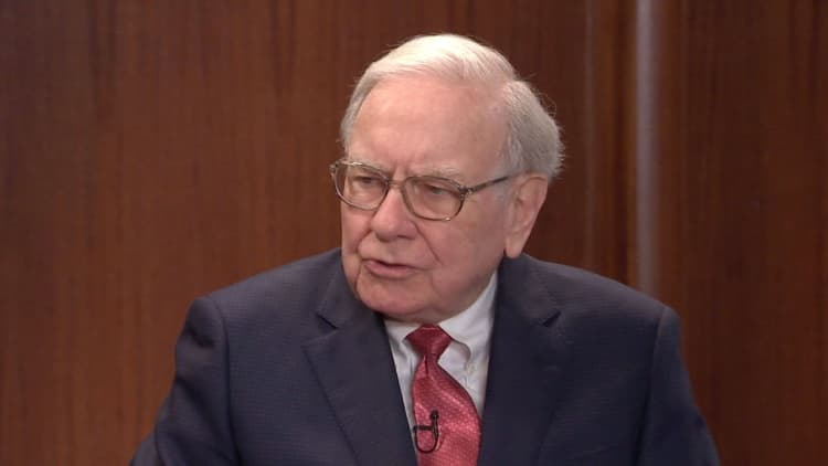 Bankrupt utility company abandons $9 billion Warren Buffett deal