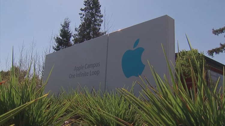 NYT: Apple scales back its ambitions for a self-driving car
