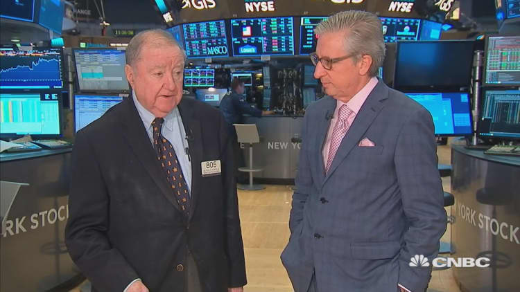 Cashin: Stocks rollover after Trump's swipe at McConnell and Ryan