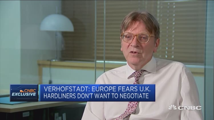 EU officials’ Brexit comments not criticism, says Guy Verhofstadt