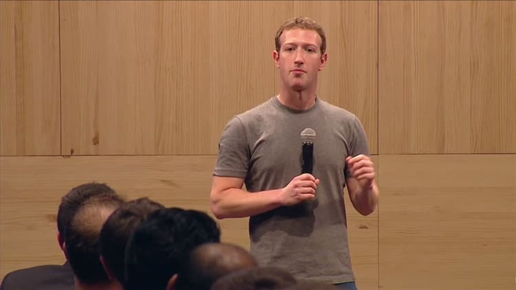 Mark Zuckerberg calls on Trump to protect 'dreamers' from immigration reforms