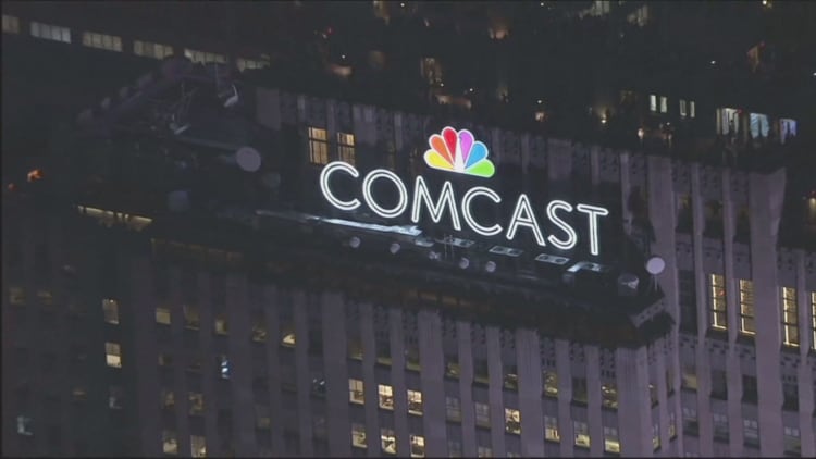 Comcast plunges, biggest drop in 6 years