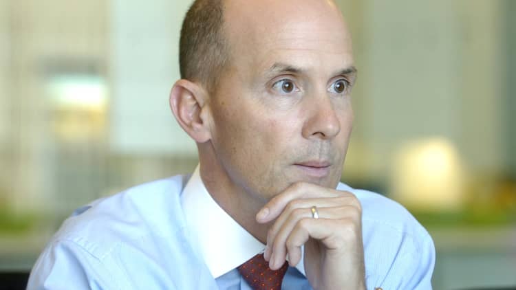 Equifax CEO issues another apology