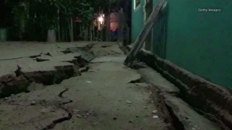 Mexico struck by huge earthquake