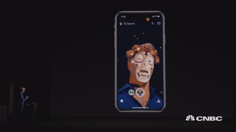 Apple shows off first live look at the iPhone X