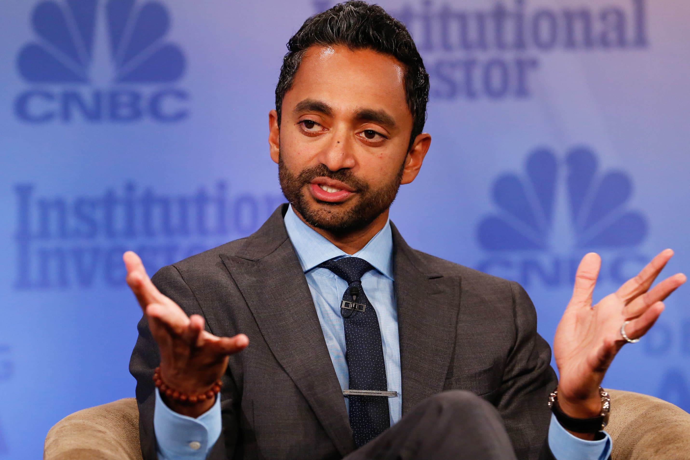 Warren Buffett is 'completely wrong and outdated' on bitcoin, Chamath Palihapitiya says - CNBC