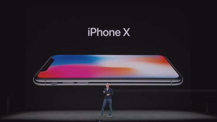 Apple stock falls on disappointment about iPhone X release date