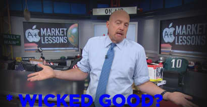 Cramer Remix: Investors who bought Apple at $162 are clowns