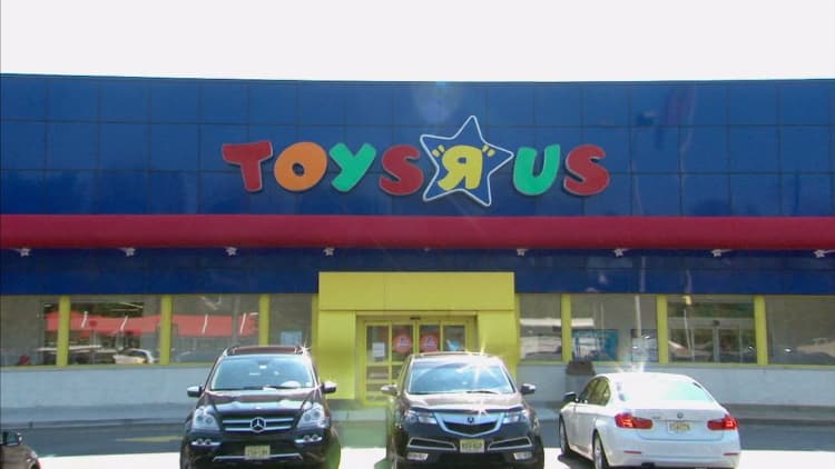 Toys 'R' Us may be preparing for possible bankruptcy filing