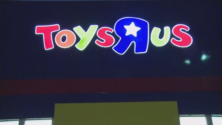 Toys R Us could file for bankruptcy as soon as this week, sources say