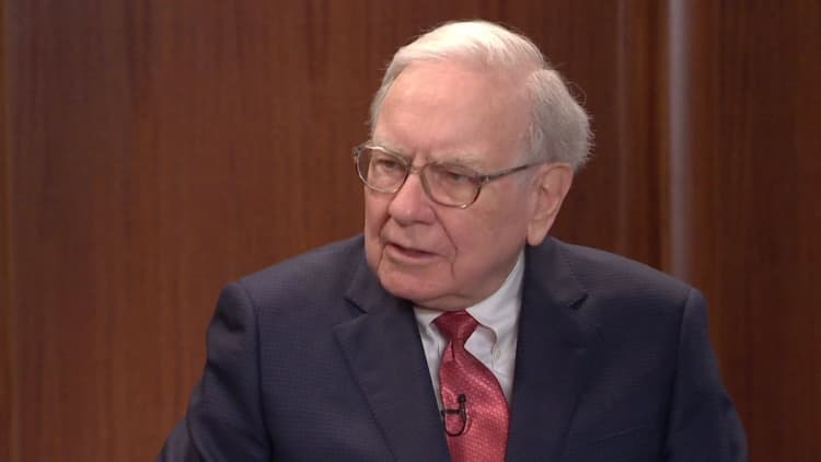 Buffett calls pessimists about the U.S. 'out of their mind'