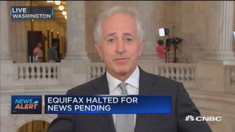 Sen. Corker: I've advised my family not to respond to anything with Equifax on it