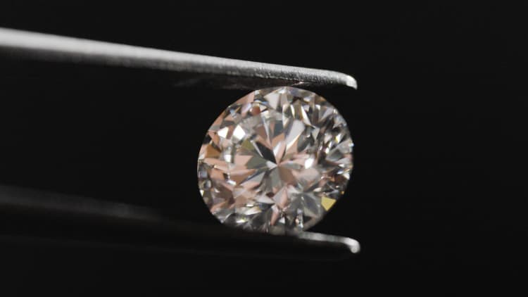 This company has figured out how to make high-quality diamonds in a lab