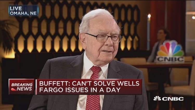 Warren Buffett: Want people responsible for Wells Fargo scandal to pay