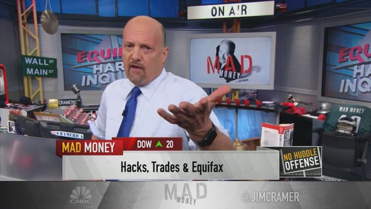 Cramer: 3 Equifax executives should be investigated for insider trading