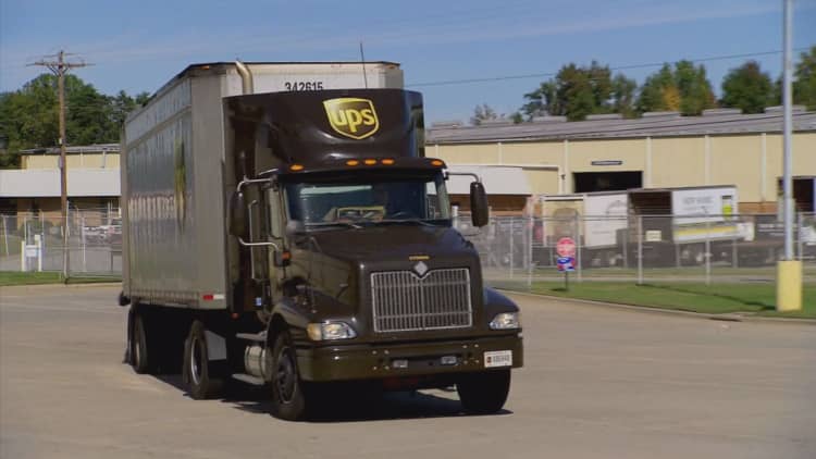 UPS, FedEx shares drop on Amazon fears