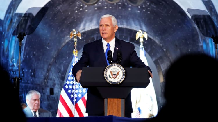 National Space Council meets for first time in 25 years