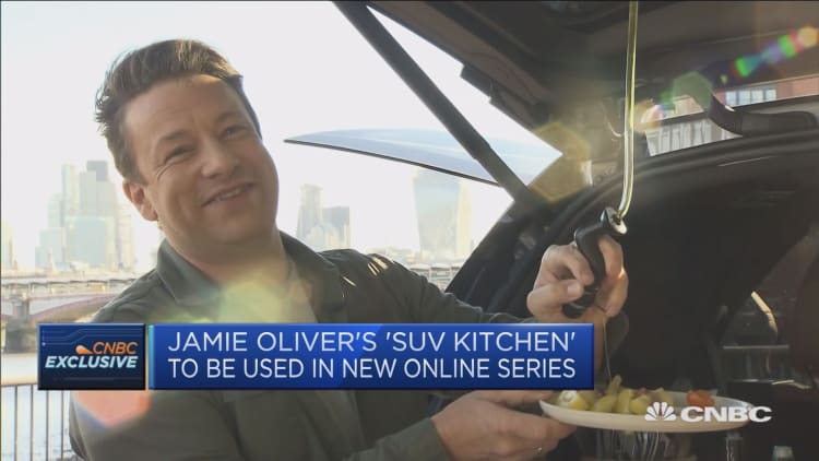 Jamie Oliver says Brexit won’t stop foreign labor supply