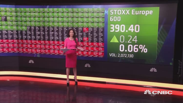 European stocks open mixed amid ongoing political uncertainty