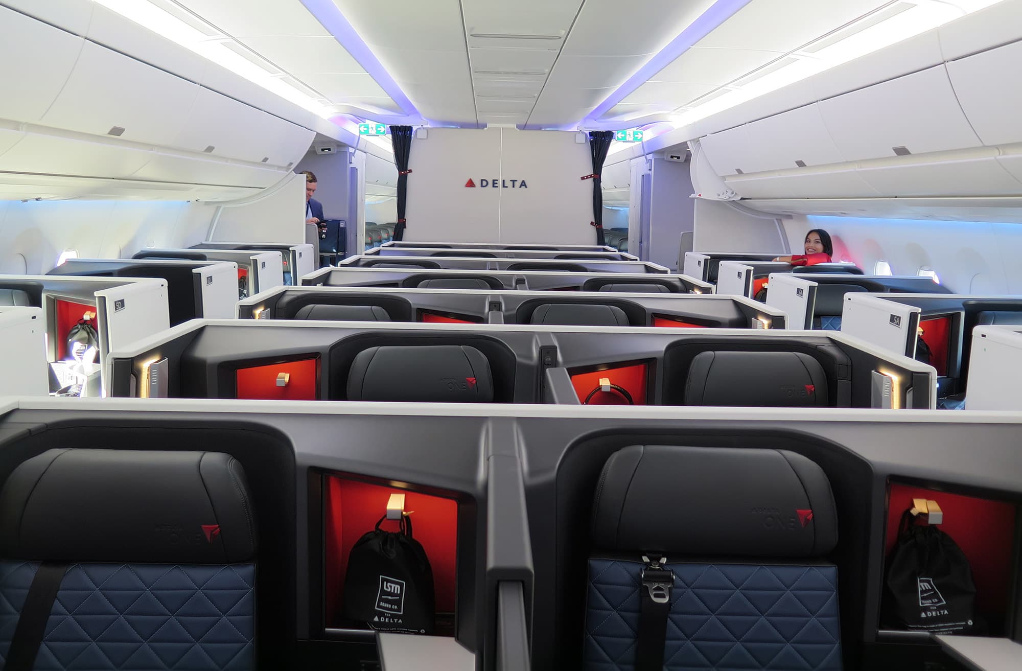 Bye Bye 747s Check Out Delta S New Flagship Plane The