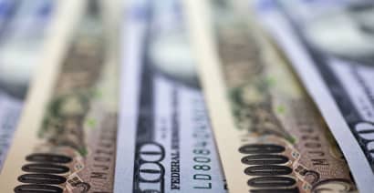 Broadly strong dollar grinds yen to 10-month low