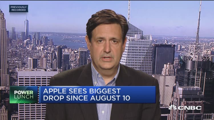 Walter Piecyk: Investors should hold off on iPhone 8 demand panic