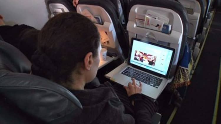 Laptops in checked bags on airlines pose explosion risk