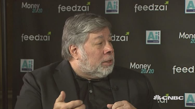 Apple co-founder Steve Wozniak says he won't be upgrading to the iPhone X right away