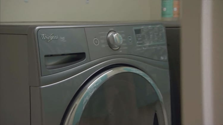 Sears cuts century-old ties with Whirlpool