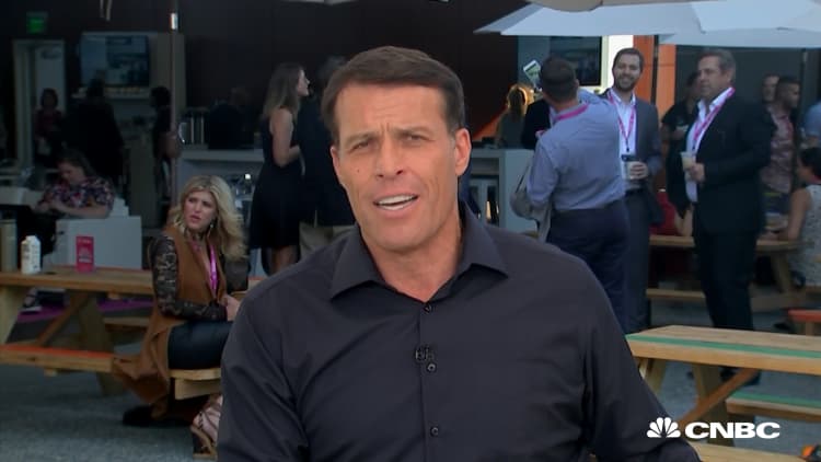 Tony Robbins reveals his 90-second secret to eliminating stress and anxiety