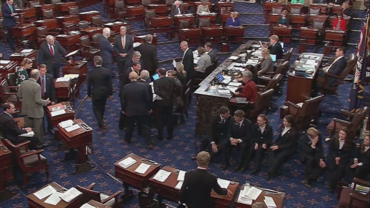 House narrowly passes budget, moving one step closer to tax reform
