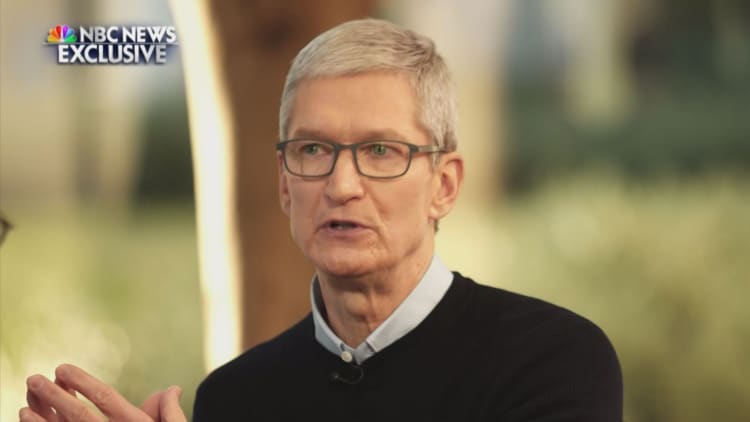 Apple CEO Cook: Focus on customer experience, make the best products