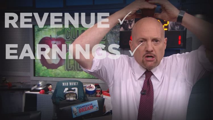 Cramer Remix: Here’s why Apple’s quarter is one of the greatest blowouts I’ve ever seen