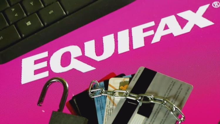 Equifax special committee says executive stock sales were in the clear