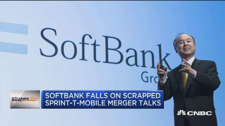 SoftBank falls on scrapped Sprint and T-Mobile merger talks