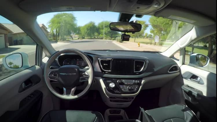 Waymo unveils entirely autonomous taxi service