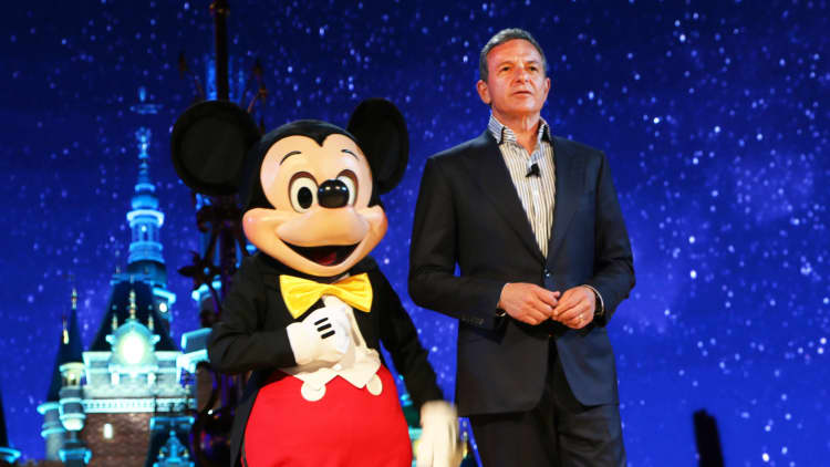 Disney lines up financing in case Fox board demands cash: Source