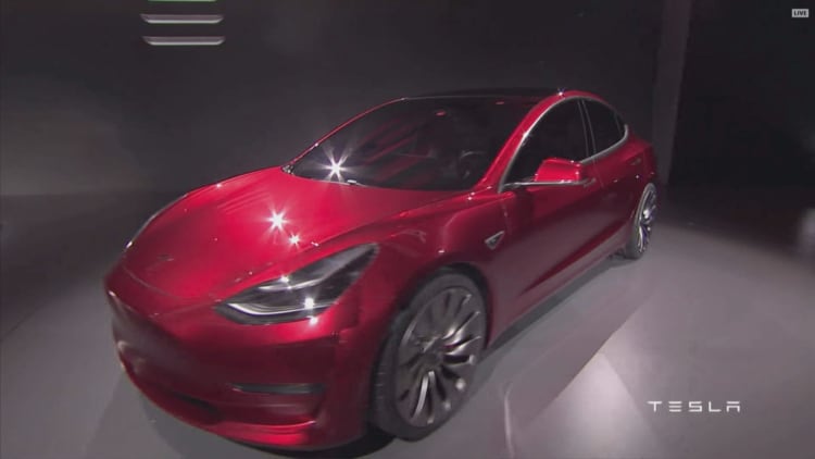 Tesla is inviting institutional investors for a joy ride in the Model 3