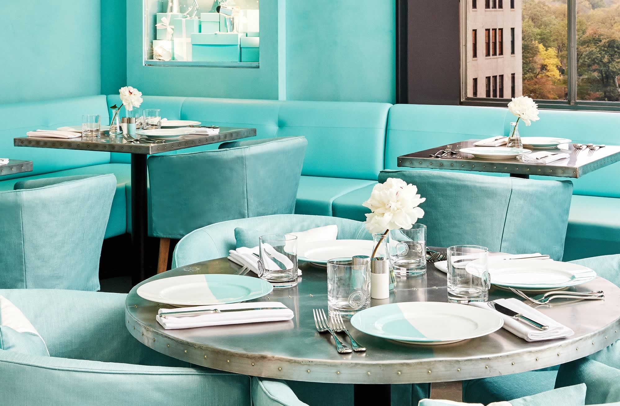 What's it's like to have breakfast at Tiffany's Blue Box Cafe