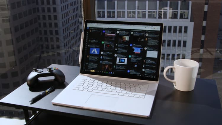 CNBC reviews the Microsoft Surface Book 2
