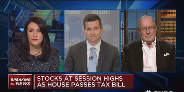 Market is right to react to House tax bill vote: Western Asset's John Bellows