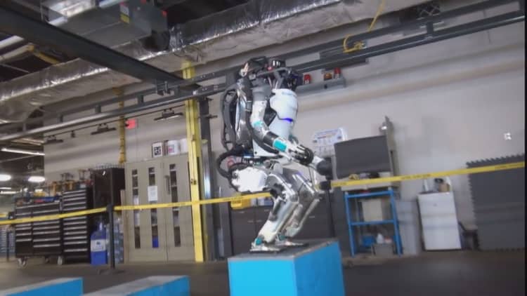 Boston Dynamics reveals new Atlas robot