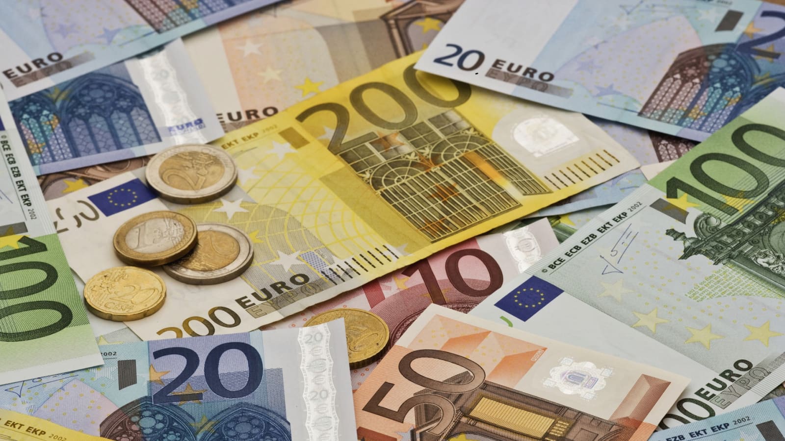 Dollar Climbs As Weak German Data Dents Euro