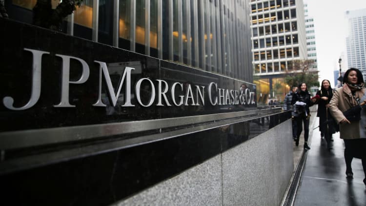JP Morgan beats Street on top and bottom line