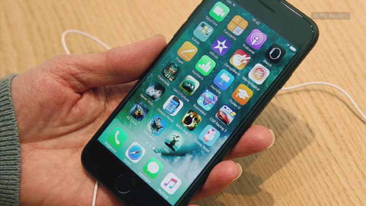 Apple will release a new and cheaper iPhone